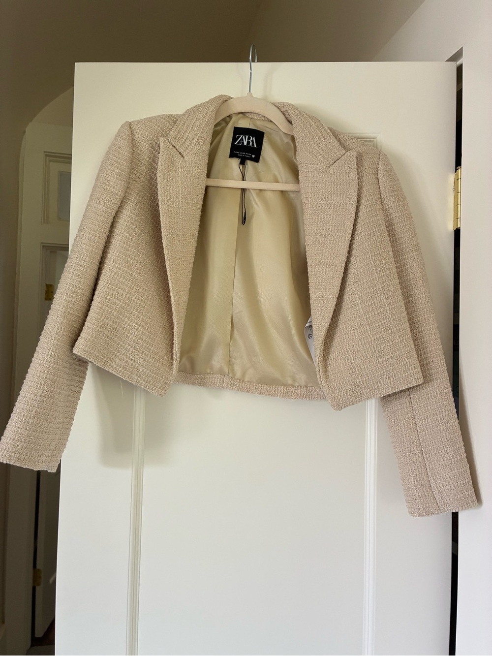 Zara Beige Cropped Bouclé Blazer Jacket